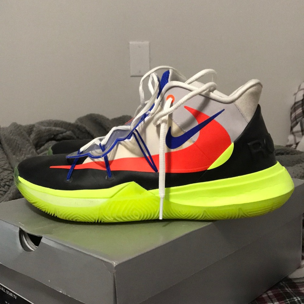 Kyrie 5 ROKIT SIZE 11